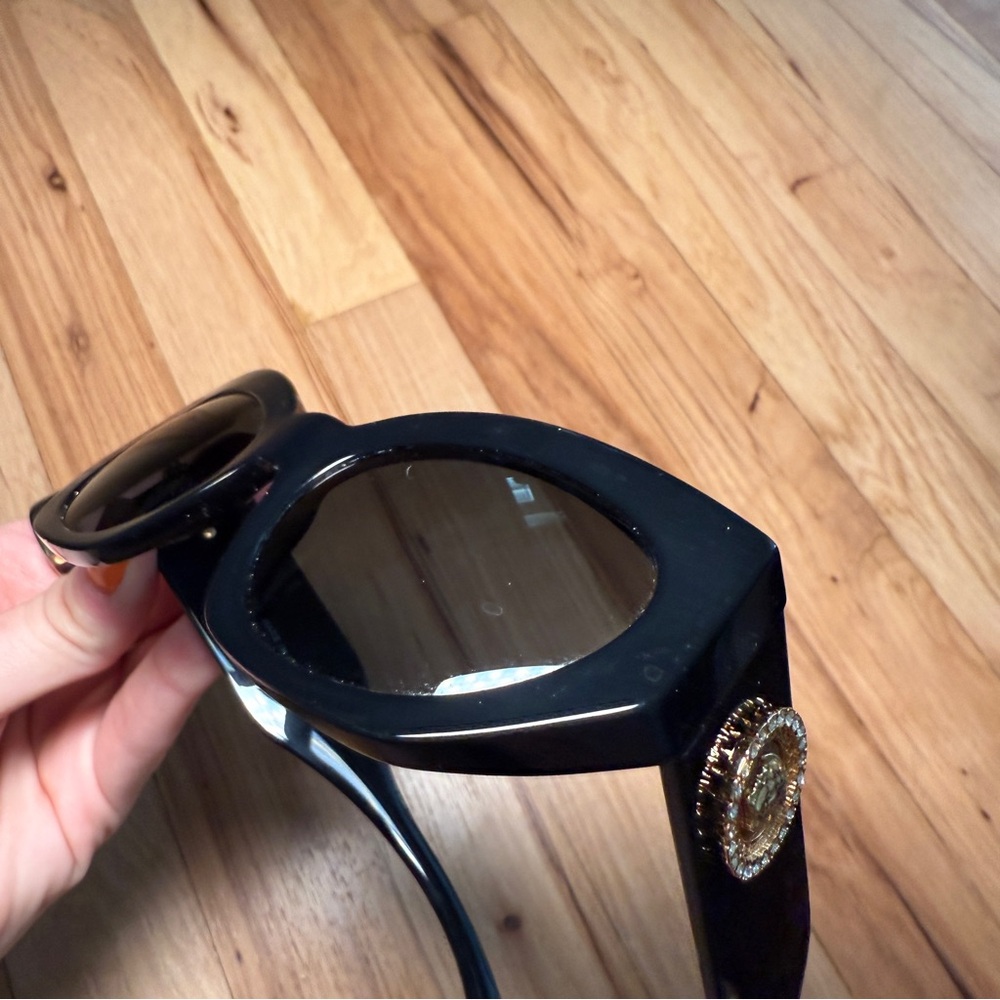 VERSACE Cat Eye VE4376B Sunglasses with Box and Case - Picture 9 of 12